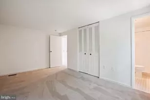 11571 Shadbush Ct, Reston, VA 20191 - Photo 10