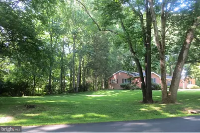 2025 Post Road, Vienna, VA 22181 - Photo 2