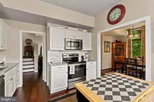 11561 Rolling Green Ct, Reston, VA 20191 - Photo 12