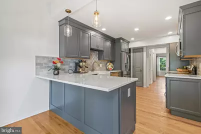 6154 Wellington Commons Drive, Alexandria, VA 22310 - Photo 8