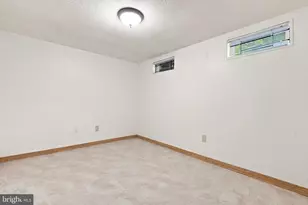 7384 Hallcrest Dr, McLean, VA 22102 - Photo 36