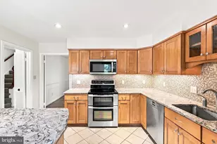7384 Hallcrest Dr, McLean, VA 22102 - Photo 14