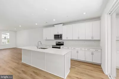 13708 Aviation Place, Herndon, VA 20171 - Photo 10