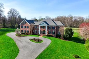 9722 Arnon Chapel Rd, Great Falls, VA 22066 - Photo 4