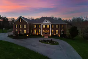 9722 Arnon Chapel Rd, Great Falls, VA 22066 - Photo 2
