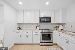 11005 Barton Hill Ct, Reston, VA 20191 - Photo 4