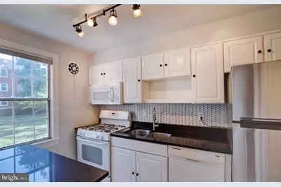6622 Boulevard View #A-1, Alexandria, VA 22307 - Photo 2