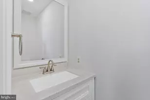 1138 Randolph Rd, McLean, VA 22101 - Photo 26
