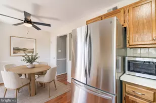 14536 Castleford Ct, Centreville, VA 20121 - Photo 16