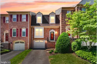 7877 Hampton Village Pass, Annandale, VA 22003 - Photo 6