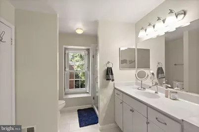 7877 Hampton Village Pass, Annandale, VA 22003 - Photo 4