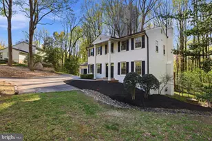 12136 Westwood Hills Dr, Herndon, VA 20171 - Photo 4