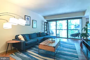 9700 Kingsbridge Dr, Fairfax, VA 22031 - Photo 2