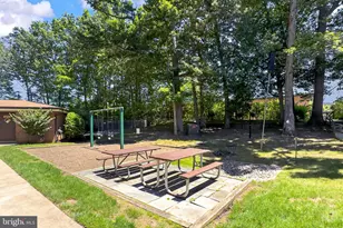 7611 Tiverton Dr, Springfield, VA 22152 - Photo 32