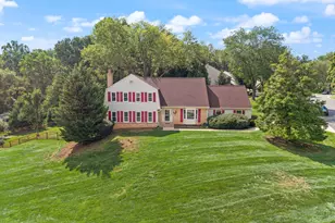1824 Abbey Oak Dr, Vienna, VA 22182 - Photo 2