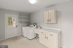 1824 Abbey Oak Dr, Vienna, VA 22182 - Photo 42