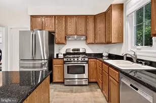 5811 Cub Stream Dr, Centreville, VA 20120 - Photo 14