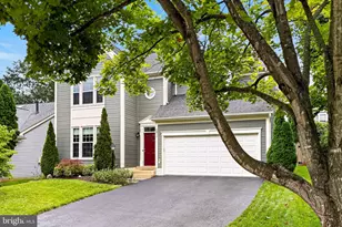 5811 Cub Stream Dr, Centreville, VA 20120 - Photo 2