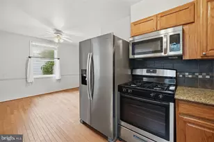 2918 Monroe Pl, Falls Church, VA 22042 - Photo 10