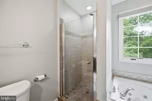 2918 Monroe Pl, Falls Church, VA 22042 - Photo 20