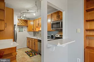 2059 Huntington Ave, Alexandria, VA 22303 - Photo 2