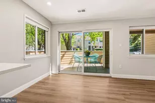 11026 Villaridge Ct, Reston, VA 20191 - Photo 16