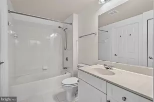 2726 Gallows Rd, Vienna, VA 22180 - Photo 12