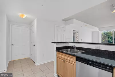2726 Gallows Road #101, Vienna, VA 22180 - Photo 4