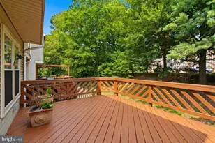8902 Winding Hollow Way, Springfield, VA 22152 - Photo 14