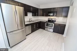 10320 Colony Park Dr, Fairfax, VA 22032 - Photo 12