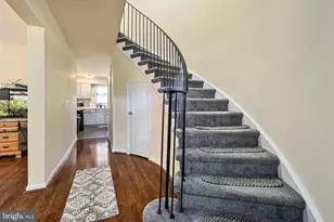 8210 Carrleigh Pkwy, Springfield, VA 22152 - Photo 6