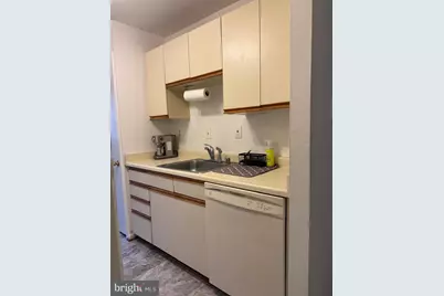 7093 Spring Garden Drive #101, Springfield, VA 22150 - Photo 8