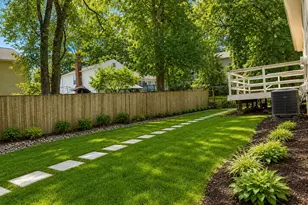 8425 Blevins Way Ct, Vienna, VA 22182 - Photo 20