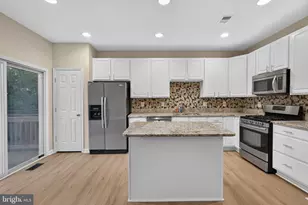 13227 Rolling Plains Ct, Herndon, VA 20171 - Photo 10