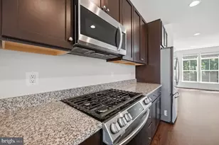 5179 Ridgeview Retreat Dr, Chantilly, VA 20151 - Photo 10
