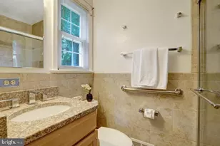 4902 Ravensworth Rd, Annandale, VA 22003 - Photo 24