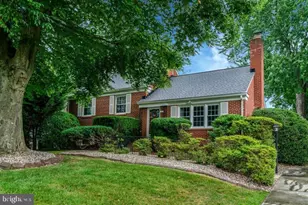 4902 Ravensworth Rd, Annandale, VA 22003 - Photo 1