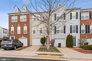 5192 Fiery Dawn Ct, Centreville, VA 20120 - Photo 2