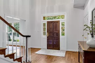 2028 Spring Branch Dr, Vienna, VA 22181 - Photo 6