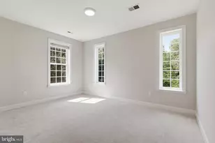 12304 Popes Head Rd, Fairfax, VA 22030 - Photo 22