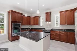 12304 Popes Head Rd, Fairfax, VA 22030 - Photo 10