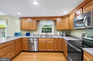 5804 Oak Moss Terrace, Burke, VA 22015 - Photo 10