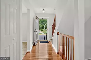 7677 Sheffield Village Ln, Lorton, VA 22079 - Photo 4