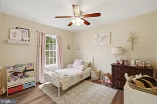 2327 Colts Brook Rd, Reston, VA 20191 - Photo 24
