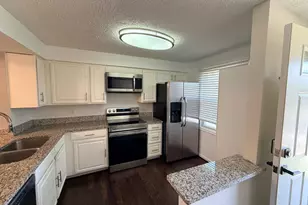 8577 Blackfoot Ct, Lorton, VA 22079 - Photo 4