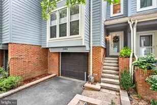 1604 Apricot Ct, Reston, VA 20190 - Photo 2