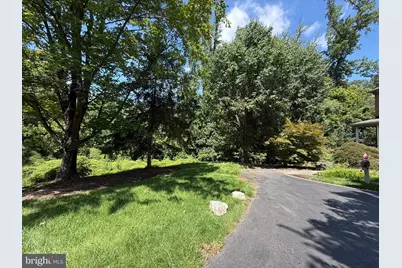 Old Chesterbrook Rd, McLean, VA 22101 - Photo 6