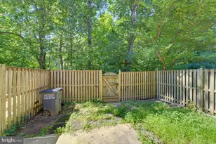 7428 Erska Woods Court, Springfield, VA 22153 - Photo 12