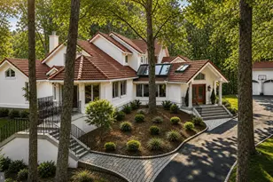 2094 Hunters Crest Way, Vienna, VA 22181 - Photo 1