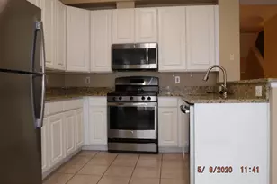 4063 Fountainside Ln, Fairfax, VA 22030 - Photo 12